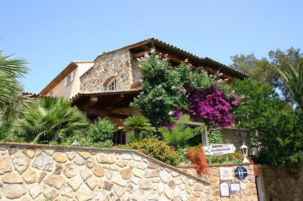 L' Escapade Hotel & Restaurant Le Pradet Bagian luar foto