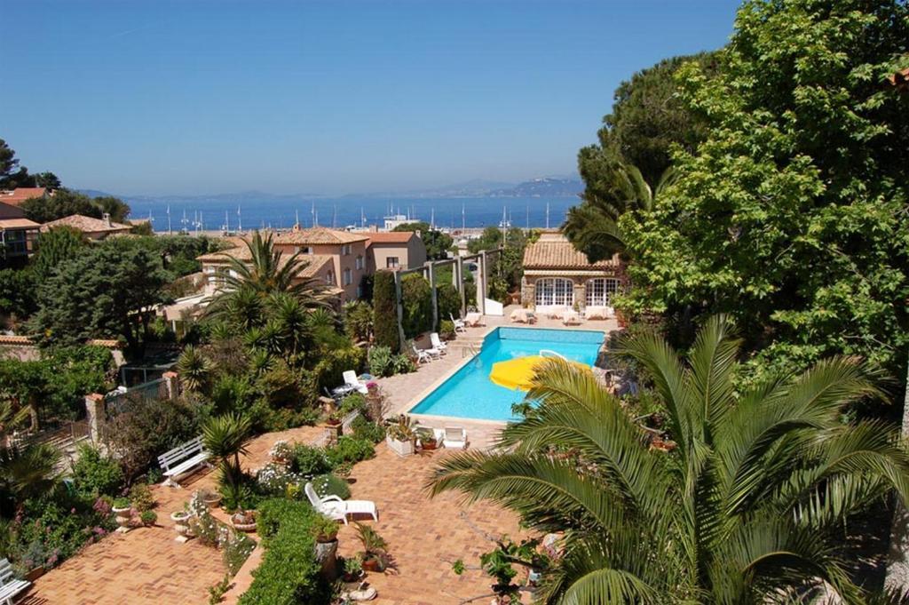 L' Escapade Hotel & Restaurant Le Pradet Ruang foto