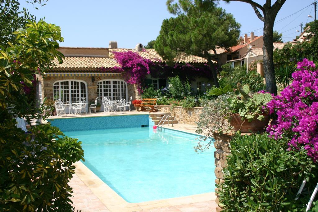 L' Escapade Hotel & Restaurant Le Pradet Bagian luar foto