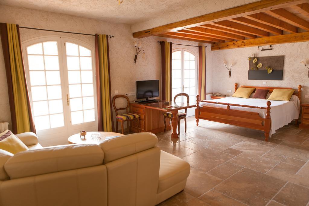 L' Escapade Hotel & Restaurant Le Pradet Bagian luar foto