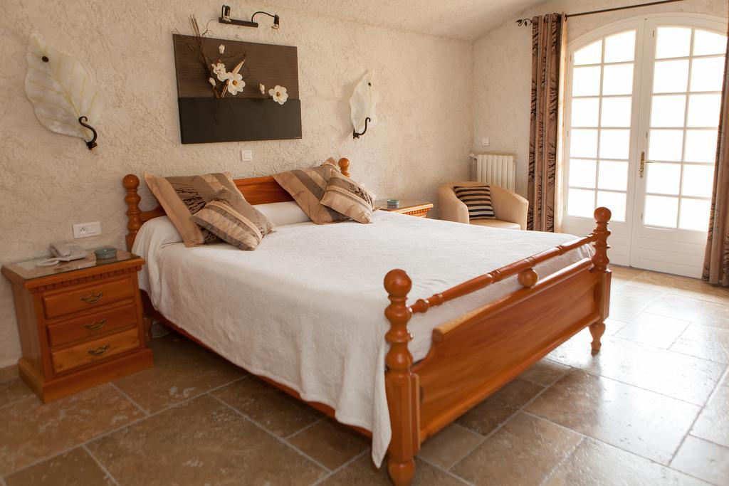 L' Escapade Hotel & Restaurant Le Pradet Bagian luar foto