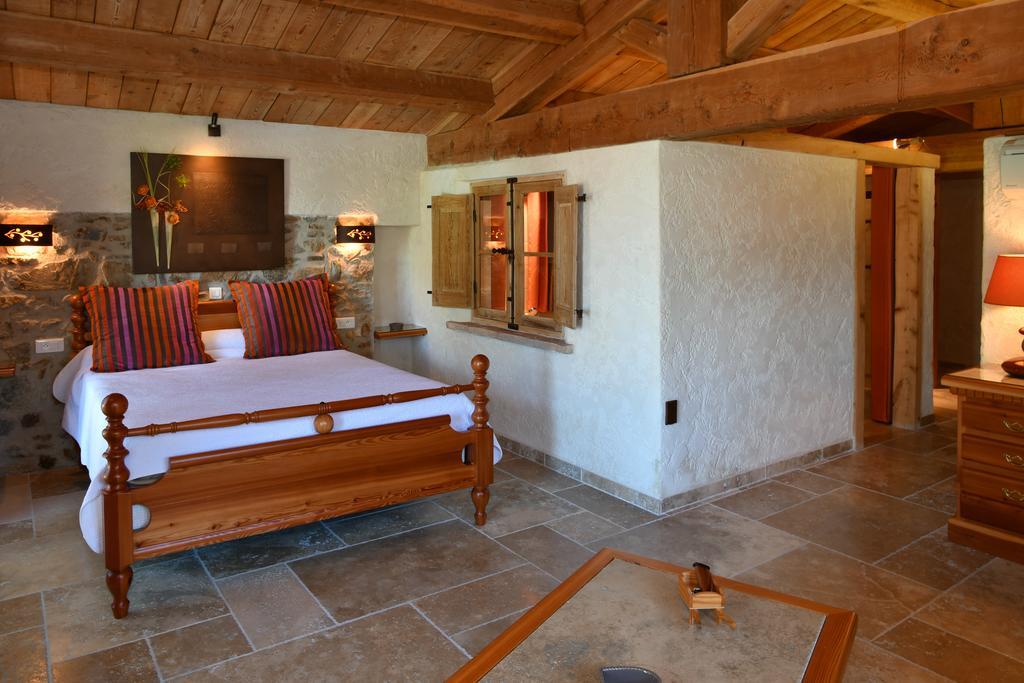 L' Escapade Hotel & Restaurant Le Pradet Bagian luar foto