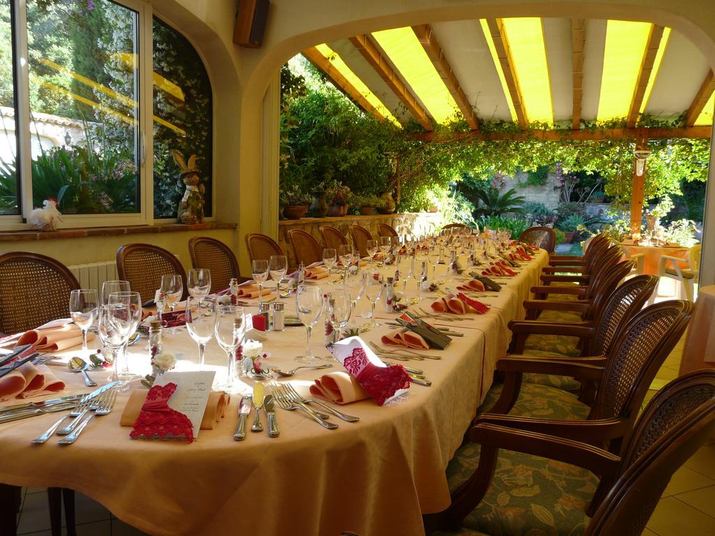 L' Escapade Hotel & Restaurant Le Pradet Bagian luar foto