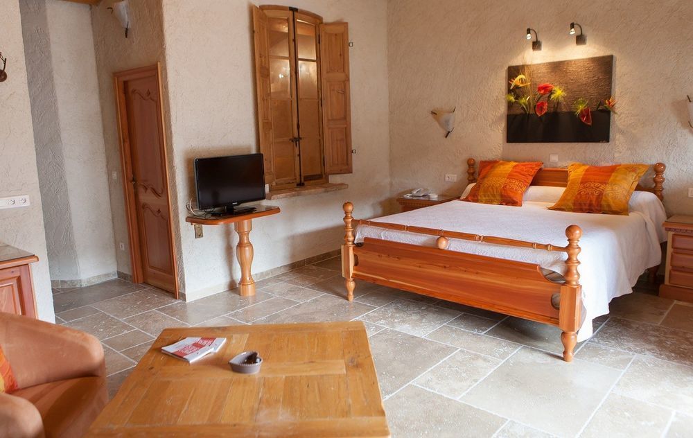 L' Escapade Hotel & Restaurant Le Pradet Bagian luar foto