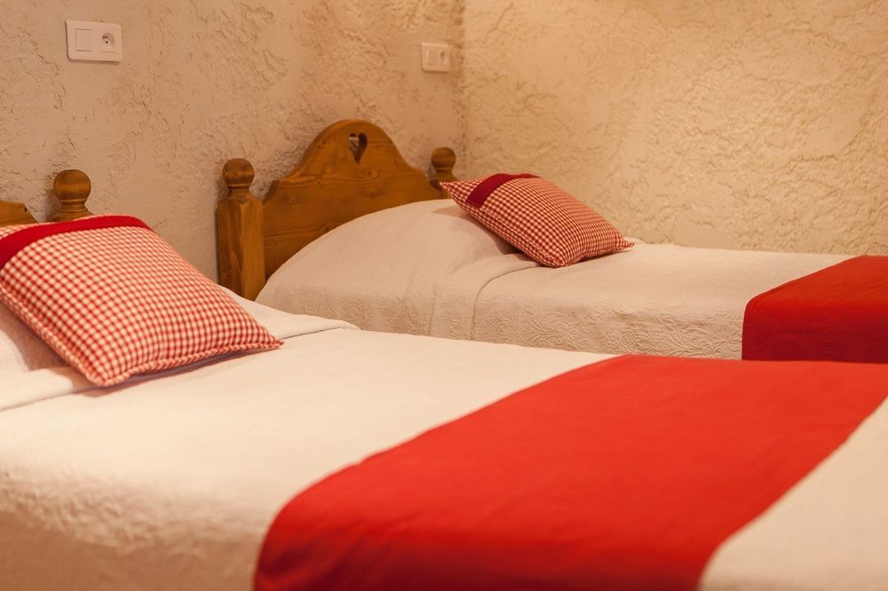 L' Escapade Hotel & Restaurant Le Pradet Bagian luar foto