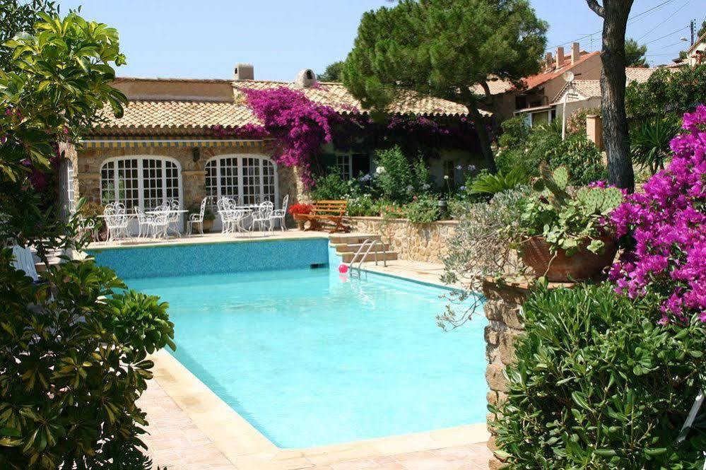 L' Escapade Hotel & Restaurant Le Pradet Bagian luar foto